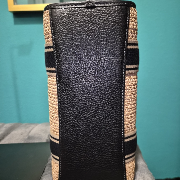 Coach Smith Tote 24 - Picture 7 of 7